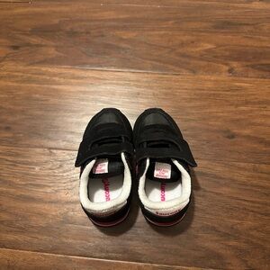 Little girls Saucony Jazz sneakers